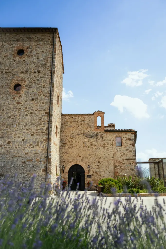 Elopement al Castello di Velona in Val d’Orcia 5 wedding photographer castello di velona elopement 22