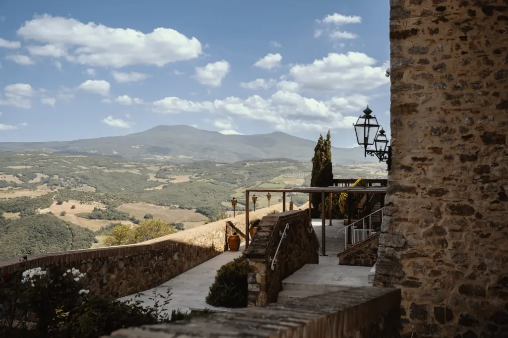 Elopement al Castello di Velona in Val d’Orcia 7 wedding photographer castello di velona elopement 3