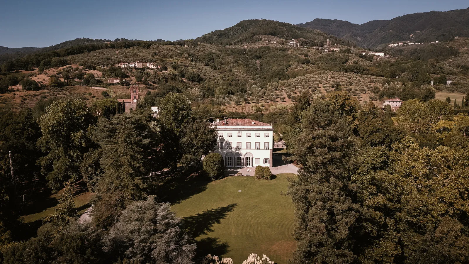wedding in tuscany at villa grabau wedding photographer lucca Andrea Corridori 537