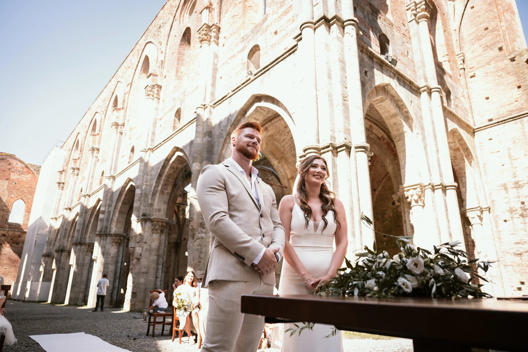 Wedding at San Galgano Abbey in Tuscany 52 andrea corridori wedding photographer tuscany san gimignano 4774
