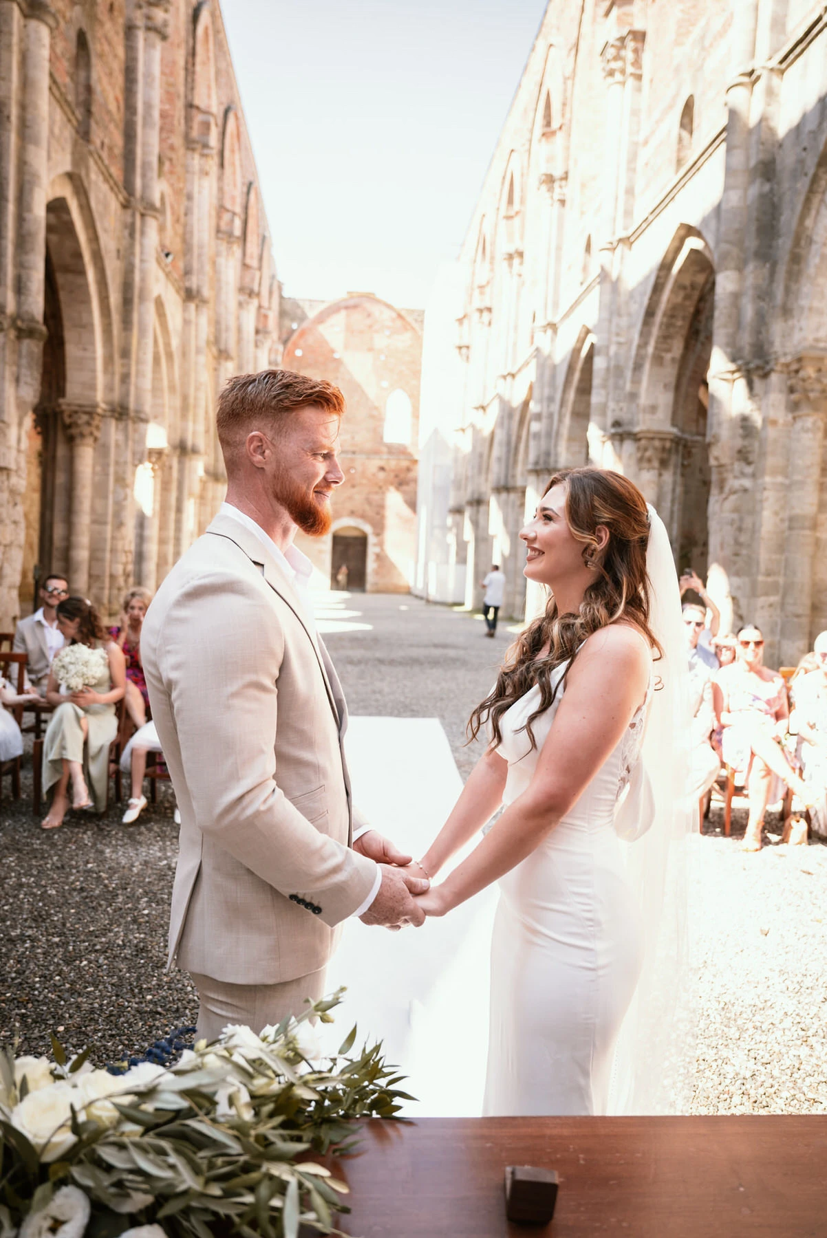 Wedding at San Galgano Abbey in Tuscany 57 andrea corridori wedding photographer tuscany san gimignano 4820