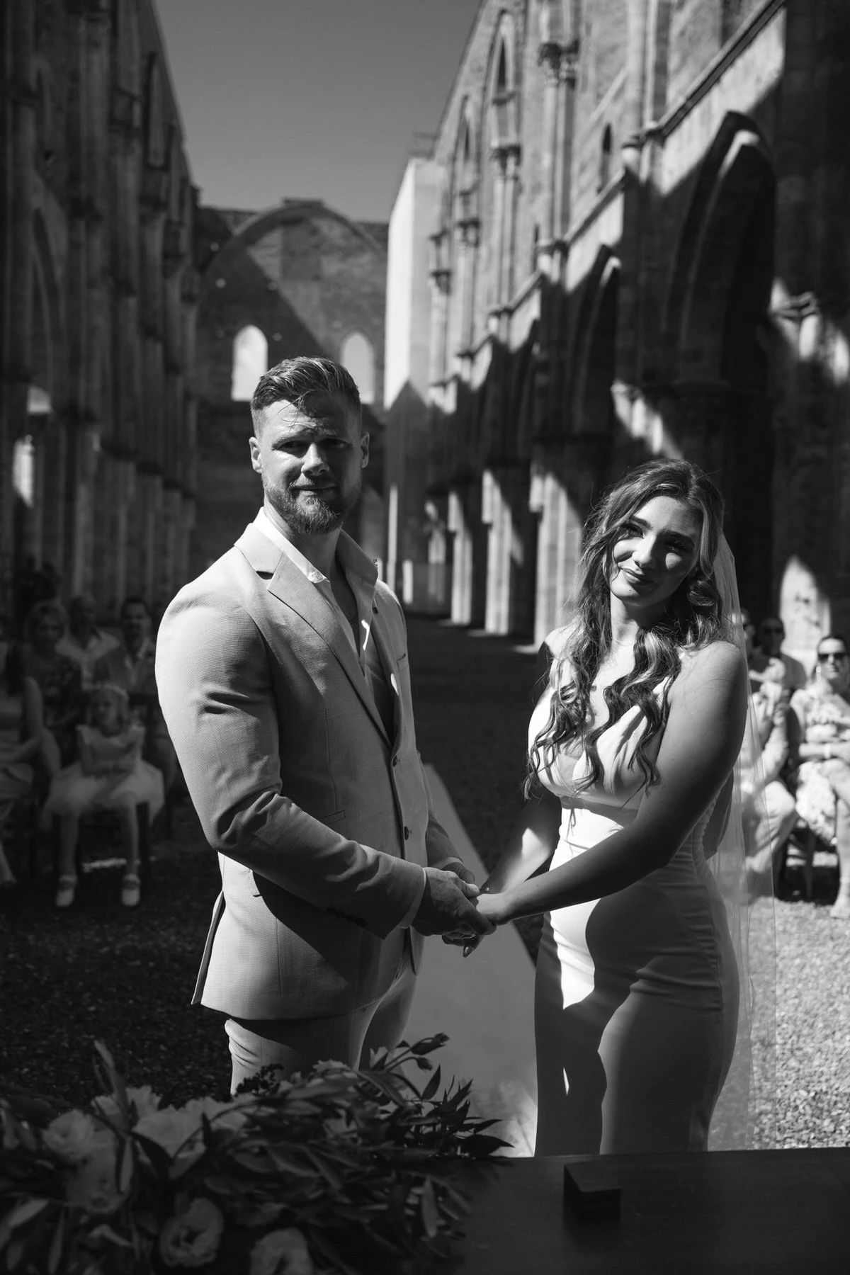 Wedding at San Galgano Abbey in Tuscany 61 andrea corridori wedding photographer tuscany san gimignano 4955