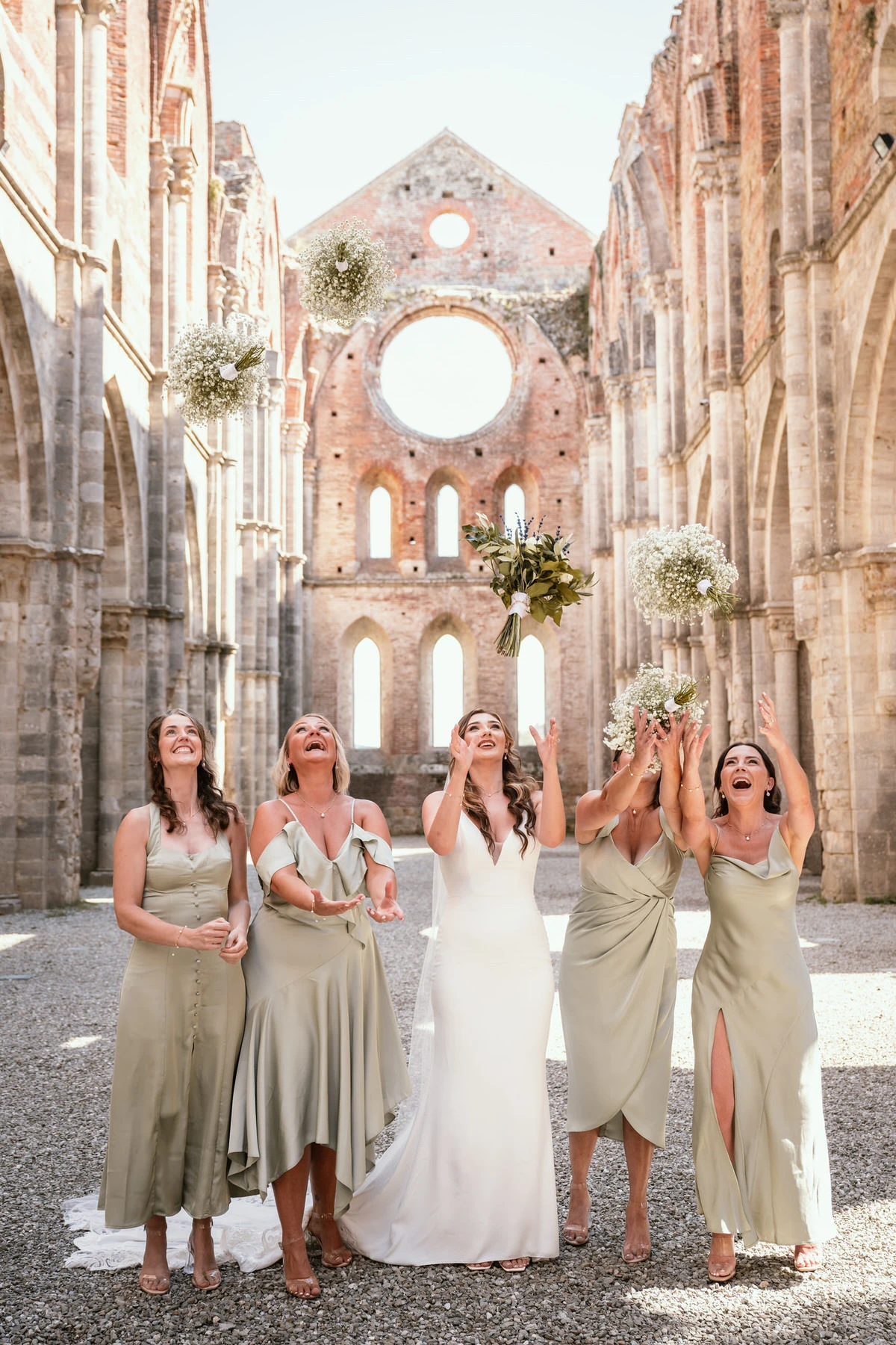Wedding at San Galgano Abbey in Tuscany 73 Wedding photographer at San Galgano Abbey - Andrea Corridori