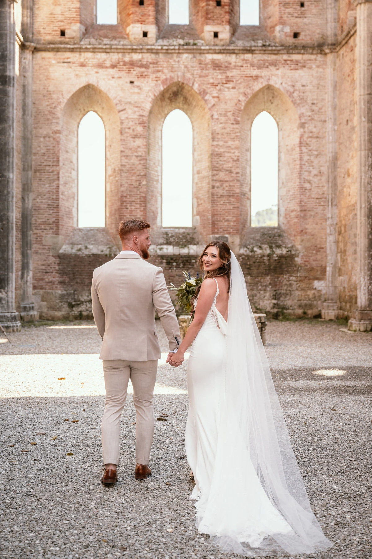 Wedding at San Galgano Abbey in Tuscany 77 andrea corridori wedding photographer tuscany san gimignano 5308