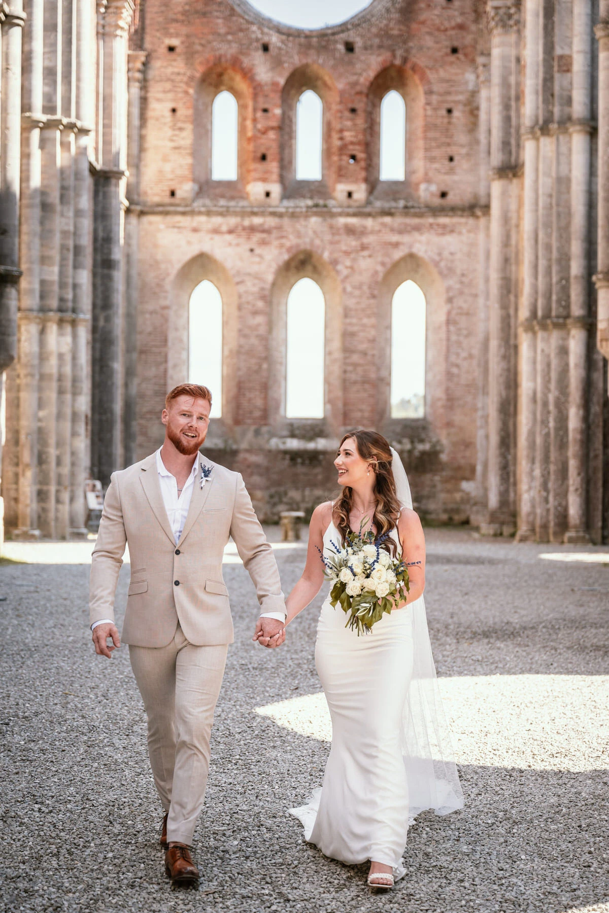 Wedding at San Galgano Abbey in Tuscany 79 andrea corridori wedding photographer tuscany san gimignano 5368