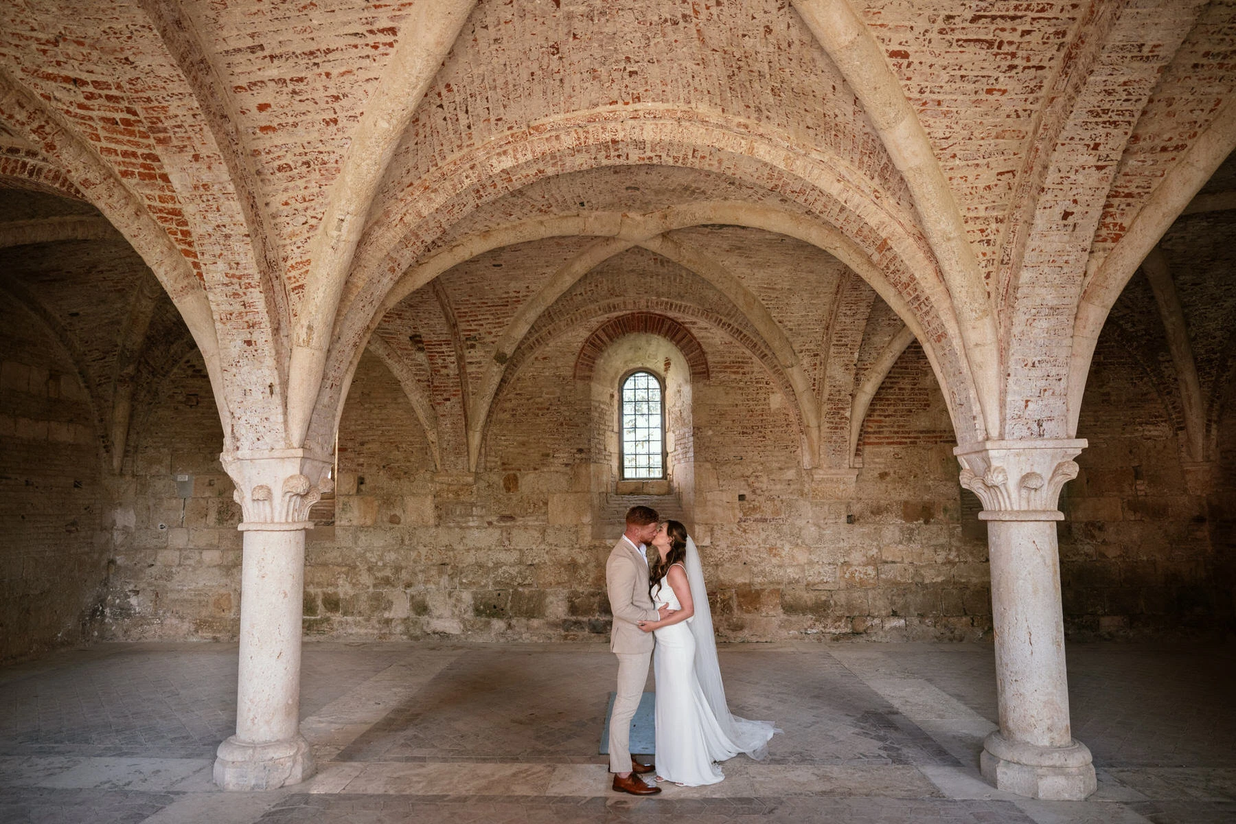 Wedding at San Galgano Abbey in Tuscany 83 andrea corridori wedding photographer tuscany san gimignano 5443
