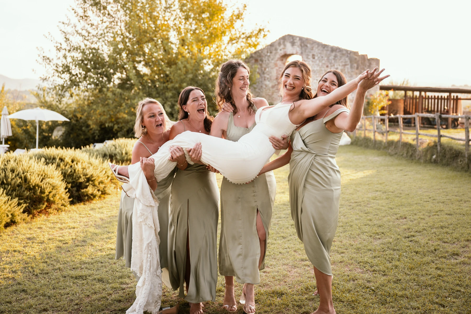 Wedding at San Galgano Abbey in Tuscany 130 andrea corridori wedding photographer tuscany san gimignano 6533