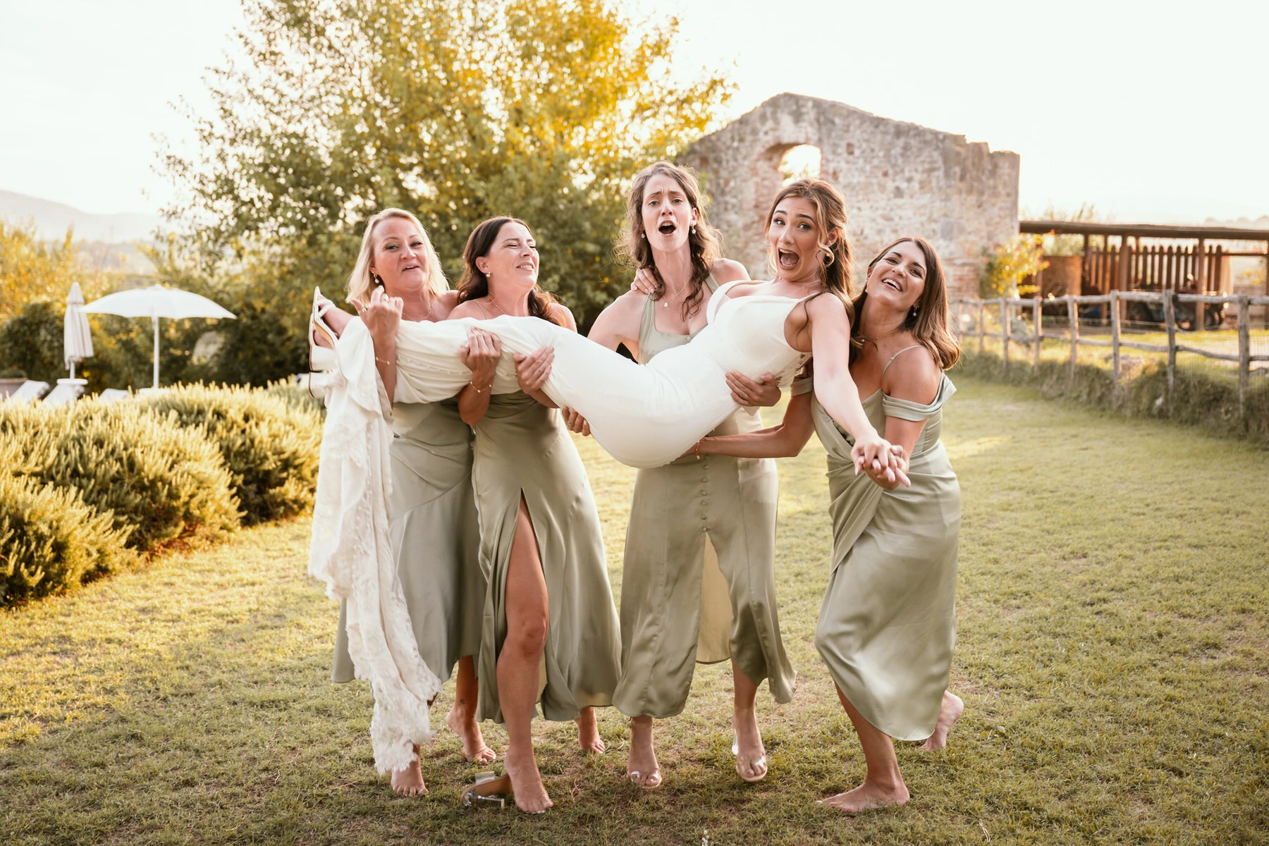 Wedding at San Galgano Abbey in Tuscany 129 andrea corridori wedding photographer tuscany san gimignano 6541
