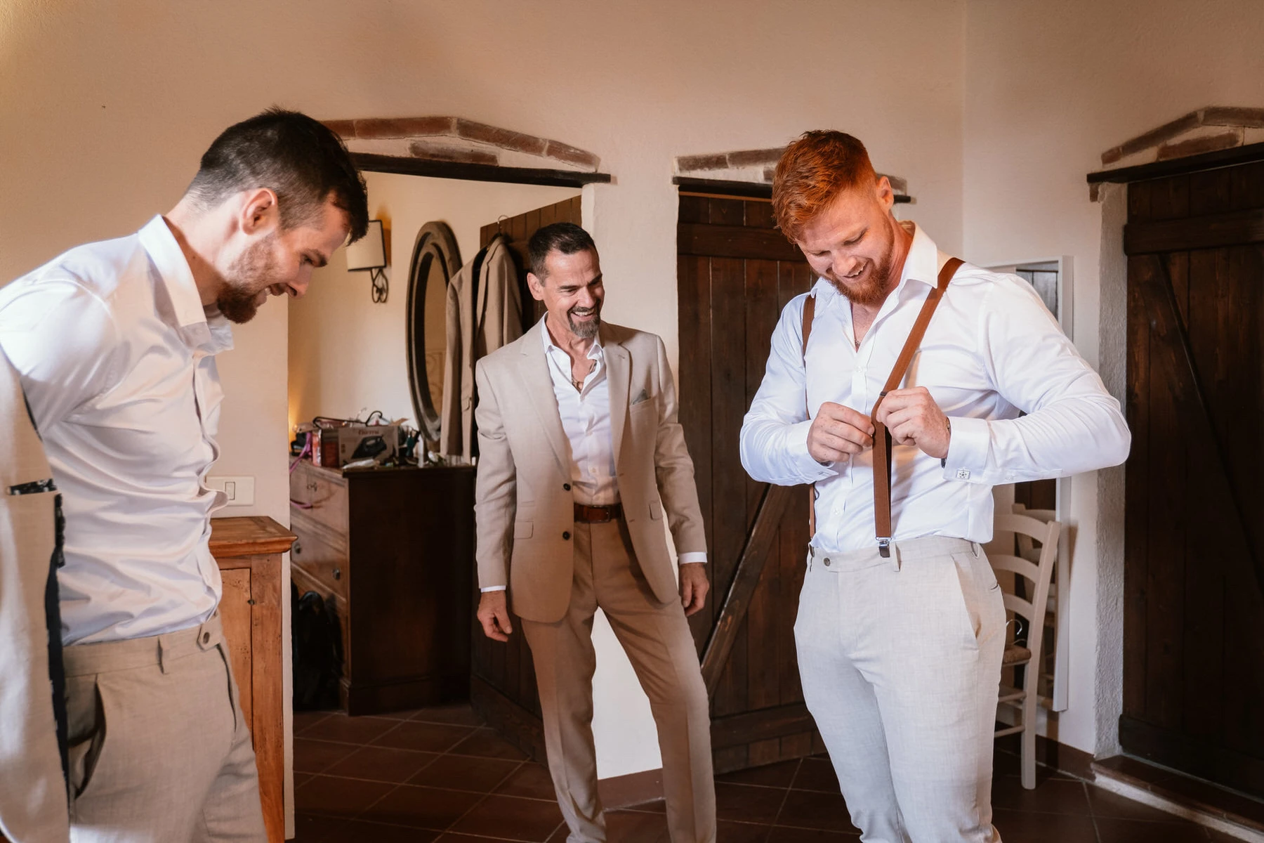 Wedding at San Galgano Abbey in Tuscany 17 andrea corridori wedding photographer tuscany san gimignano 80012