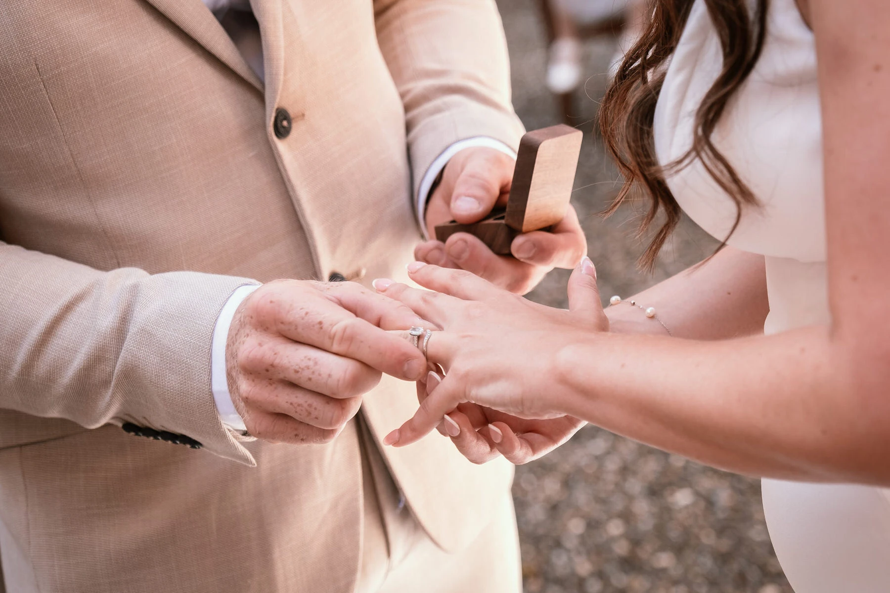 Wedding at San Galgano Abbey in Tuscany 59 andrea corridori wedding photographer tuscany san gimignano 80017